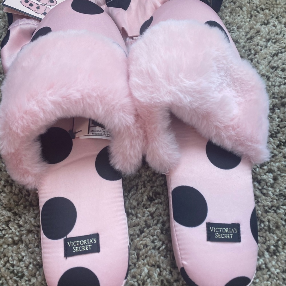 NWT VS Slippers